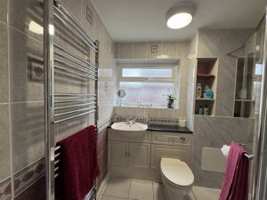 SHOWER ROOM- click for photo gallery